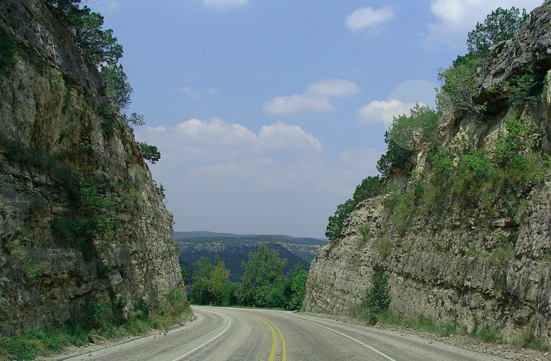 Texas title and closing preparation for How to Sell Land Online in Texas